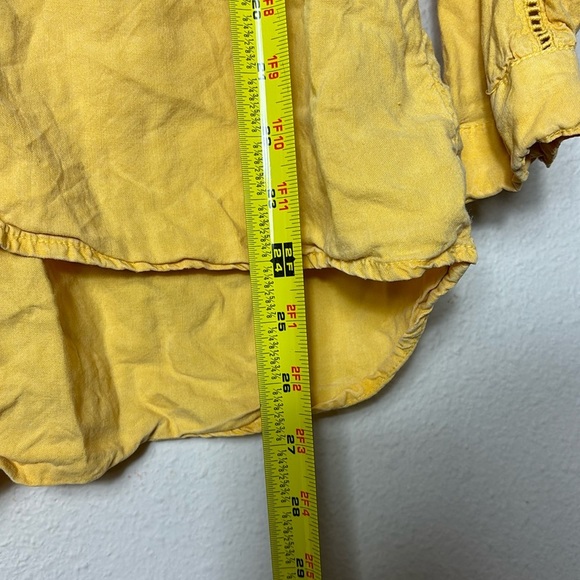 Cloth & Stone Button Down Shirt Eyelet Sleeve Top mustard yellow size M - Picture 9 of 11
